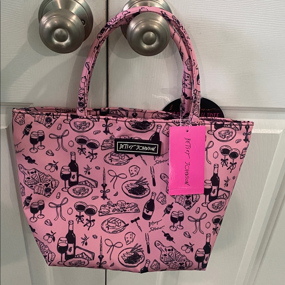 🕯️🆕Betsey Johnson Satchel/Lunch Tote, Pink & Black Eating  Design. Insulated